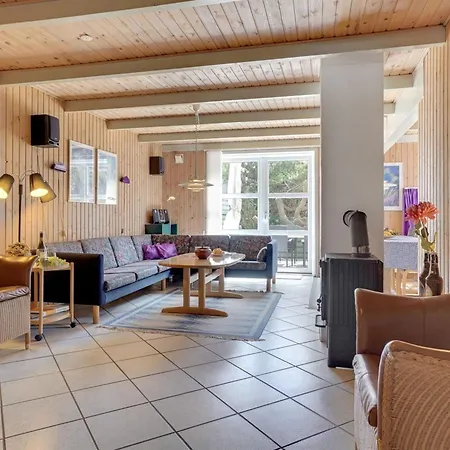 Urda - 1km From The Sea By Interhome Feriehus *