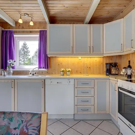 펜션 Urda - 1km From The Sea By Interhome *