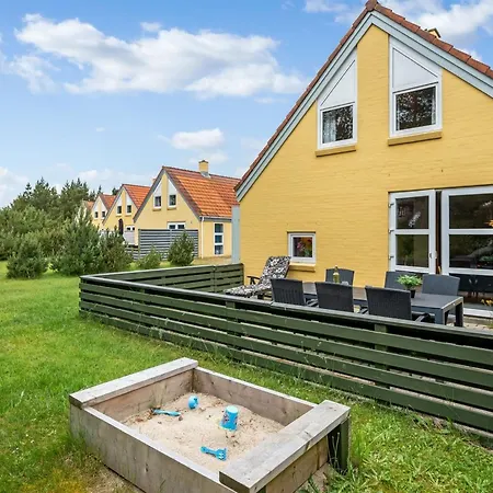 Urda - 1km From The Sea By Interhome